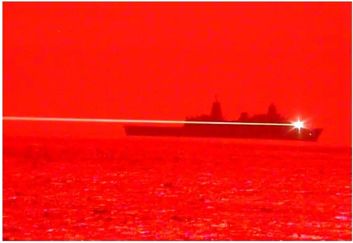 Amfibious Warship USS Portland har skutt ned en drone med sin nye høykraftslaser